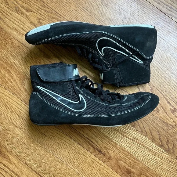 Nike Black wrestling shoes - Picture 2 of 6